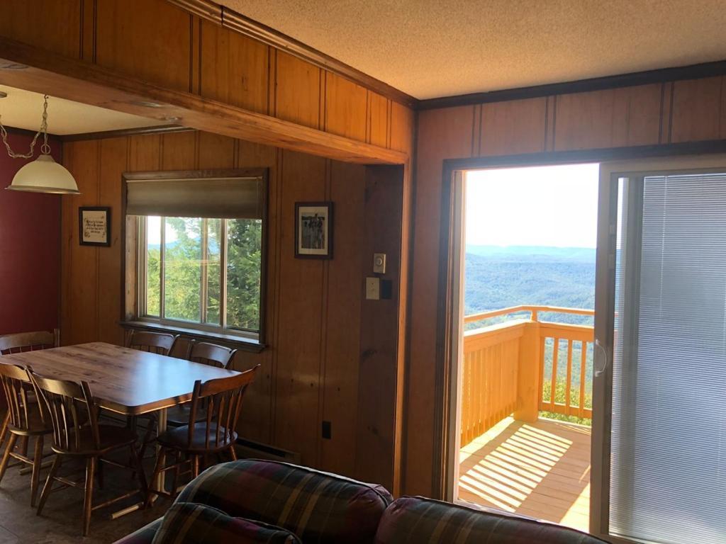 301 D Summit Dr. , Snowshoe Mountains, Wv 26209 外观 照片